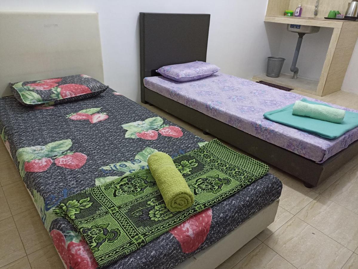 Depulauserai Roomstays Pekan Exterior foto