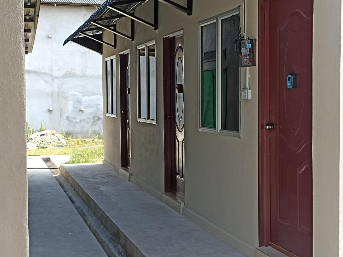 Depulauserai Roomstays Pekan Exterior foto
